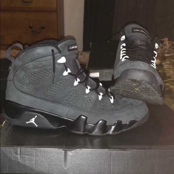 Air Jordan Retro 9 “Anthracite” - Picture 4 of 6